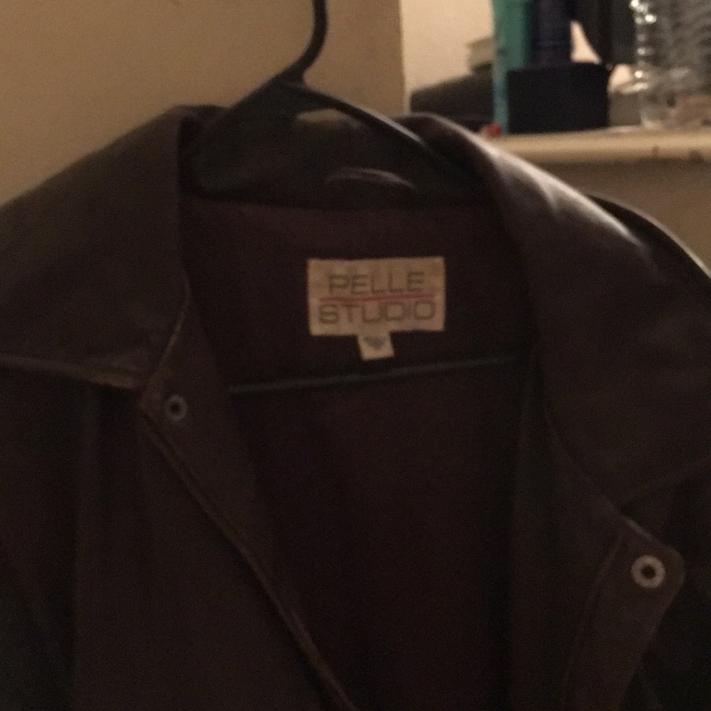 Leather jacket - Picture 2 of 2